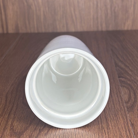 🔥🔥🔥Starbucks Classic White Tumbler with Dark Lid🔥🔥🔥 - Picture 9 of 12